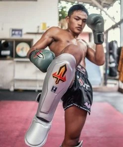 Arwut "Metallic" Muay Thai Shin Guards 32 Arwut