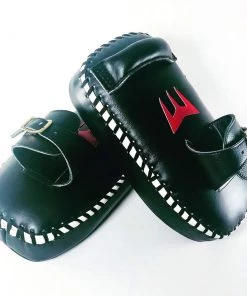 Muay Thai Arwut Kick Pads KP2